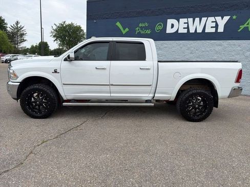 Used 2018 RAM 2500 Laramie AWD/4WD image 2