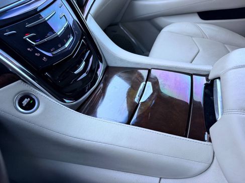 Used 2016 Cadillac Escalade Luxury AWD/4WD image 54