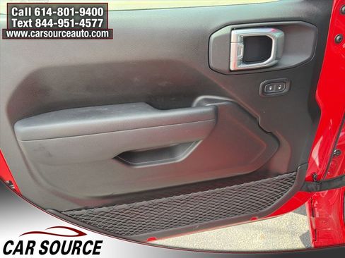 Used 2025 Jeep Wrangler Sport AWD/4WD image 11