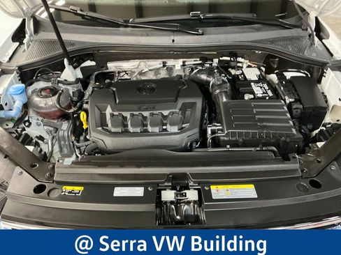 Certified 2024 Volkswagen Tiguan SE image 10