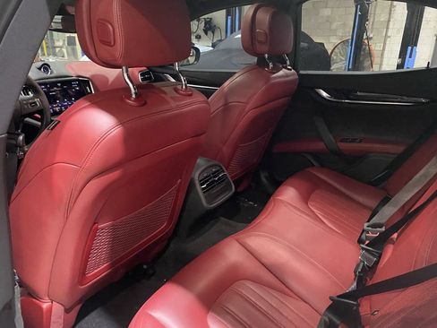 Used 2021 Maserati Ghibli S RWD image 5