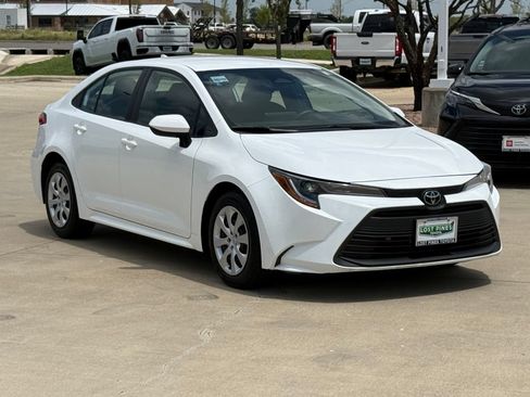 Used 2023 Toyota Corolla LE FWD image 8