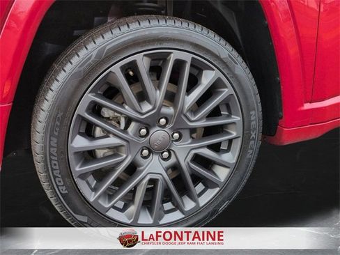 Certified 2023 Jeep Compass Limited image 32