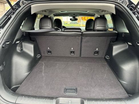 Used 2019 Jeep Cherokee Trailhawk w/ Cold Weather Group image 28