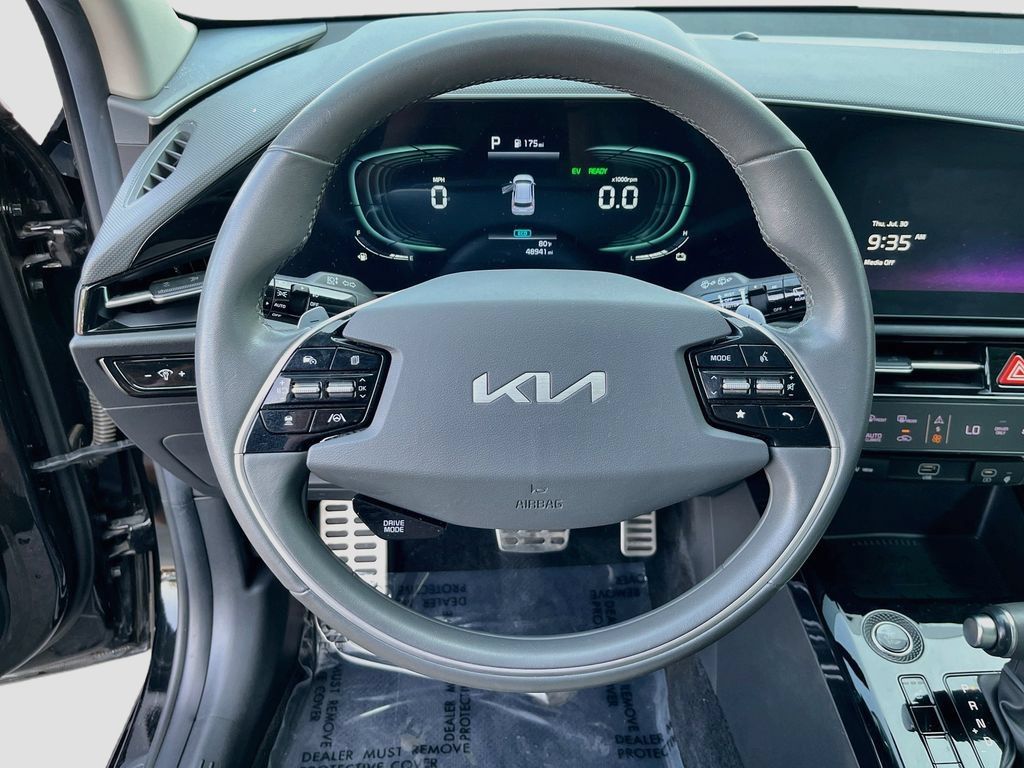 Certified 2024 Kia Niro EX Touring FWD image 16