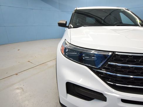Used 2020 Ford Explorer XLT image 38