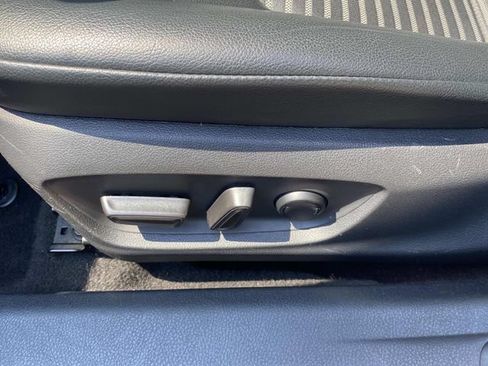 Used 2021 Toyota Camry SE FWD image 14