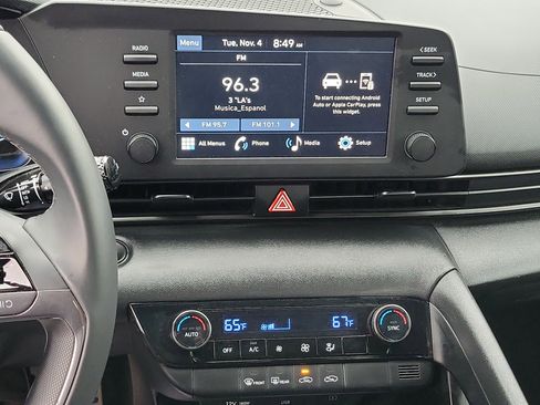 Certified 2025 Hyundai Elantra Sport w/ Cargo Package image 11