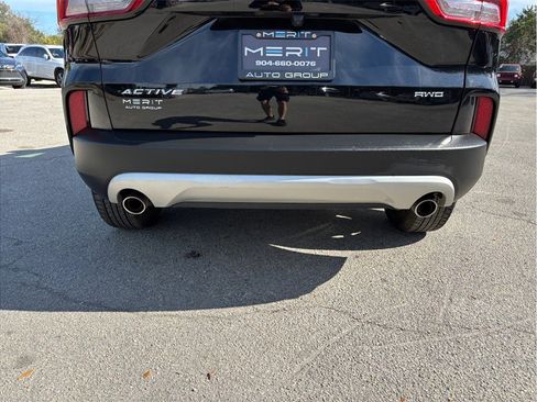 Used 2024 Ford Escape Active image 15