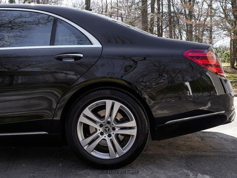 Used 2020 Mercedes-Benz S 560 4MATIC Sedan image 5