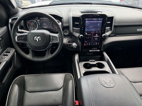 Used 2025 RAM 1500 Laramie w/ Sport Appearance Package AWD/4WD image 15