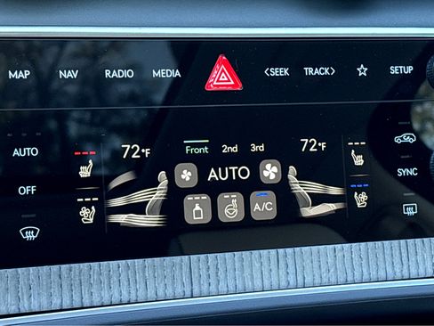 New 2026 Genesis GV80 2.5T Advanced image 9