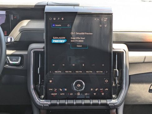 Certified 2025 GMC Yukon Denali AWD/4WD image 19