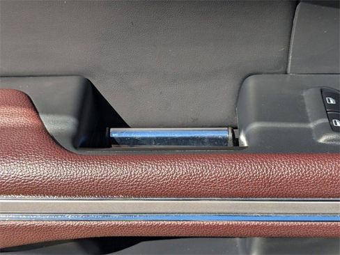 Used 2024 Ford Expedition Limited image 13