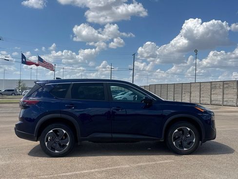 Certified 2025 Nissan Rogue SV AWD/4WD image 26