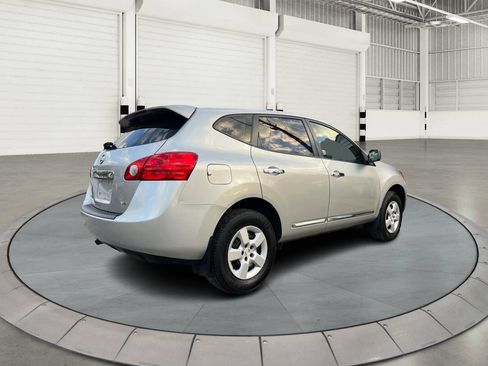 Used 2011 Nissan Rogue S image 3