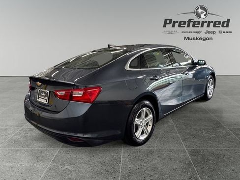 Used 2021 Chevrolet Malibu LS FWD image 17