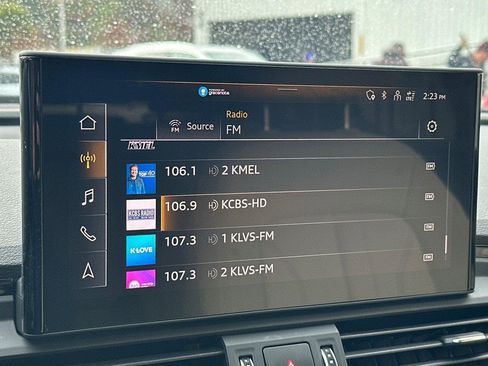 Used 2023 Audi Q5 Premium image 17