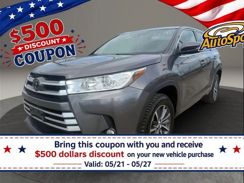 Used 2018 Toyota Highlander XLE FWD image 1