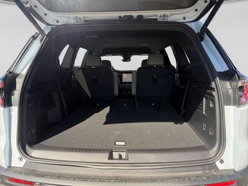 New 2026 GMC Acadia Elevation w/ Elevation Premium Package FWD image 18
