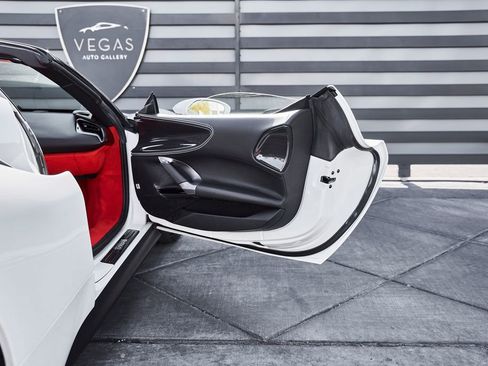 Used 2025 Ferrari SF90 Spider AWD/4WD image 29