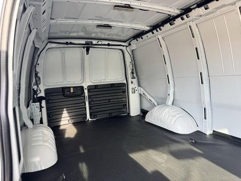 New 2025 Chevrolet Express 2500 Extended w/ Enhanced Convenience Package image 11
