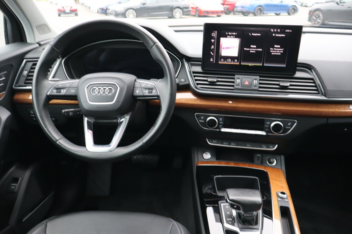 Used 2023 Audi Q5 2.0T Premium Plus w/ Premium Plus Package AWD/4WD image 16