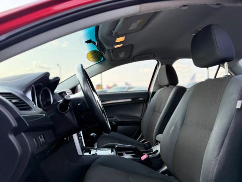 Used 2017 Mitsubishi Lancer ES FWD image 12