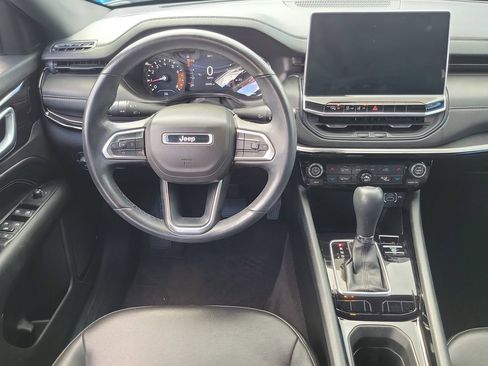 Used 2022 Jeep Compass Latitude w/ Convenience Group FWD image 4