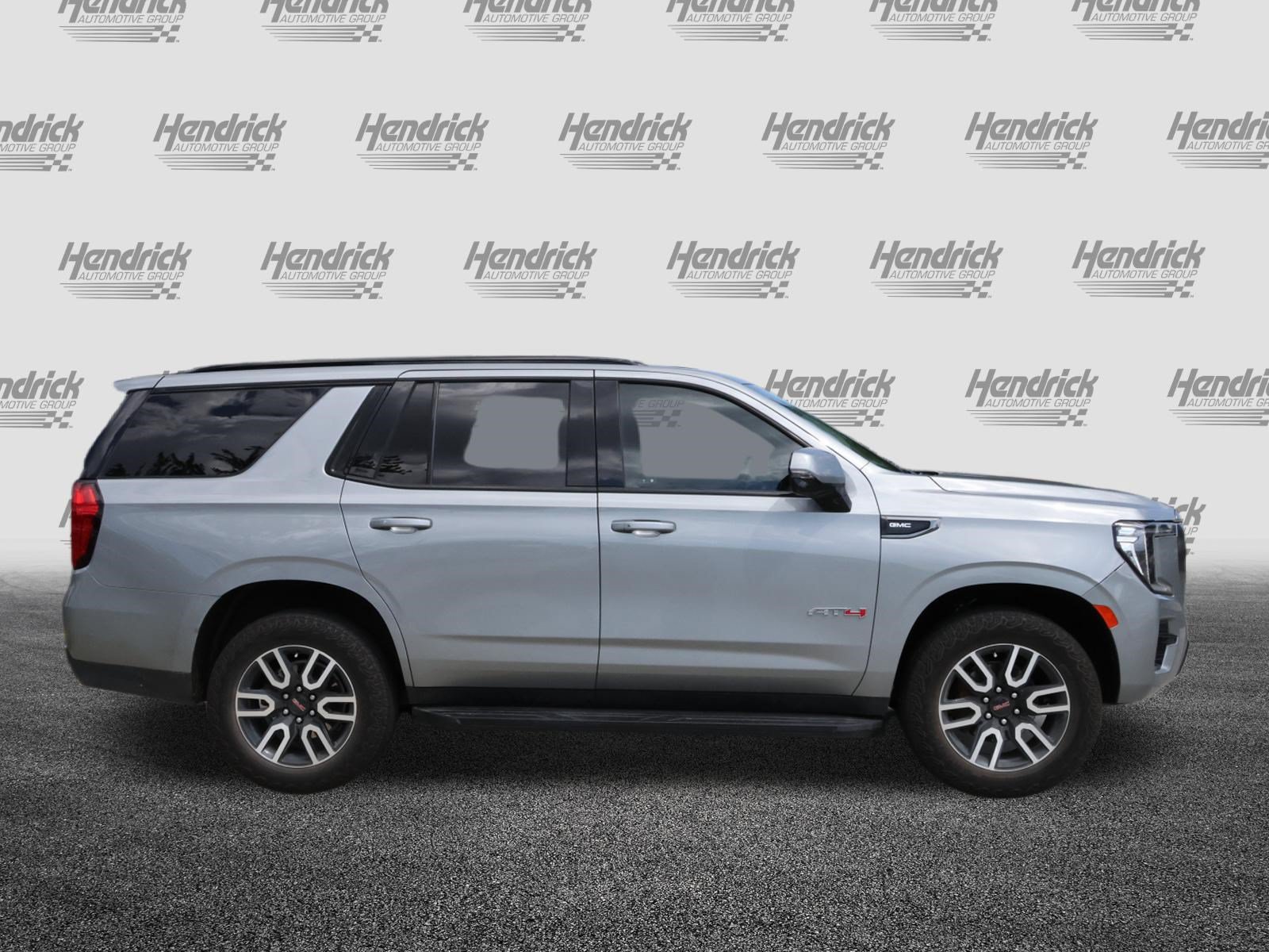 Used 2024 GMC Yukon AT4 w/ Technology Package AWD/4WD image 10