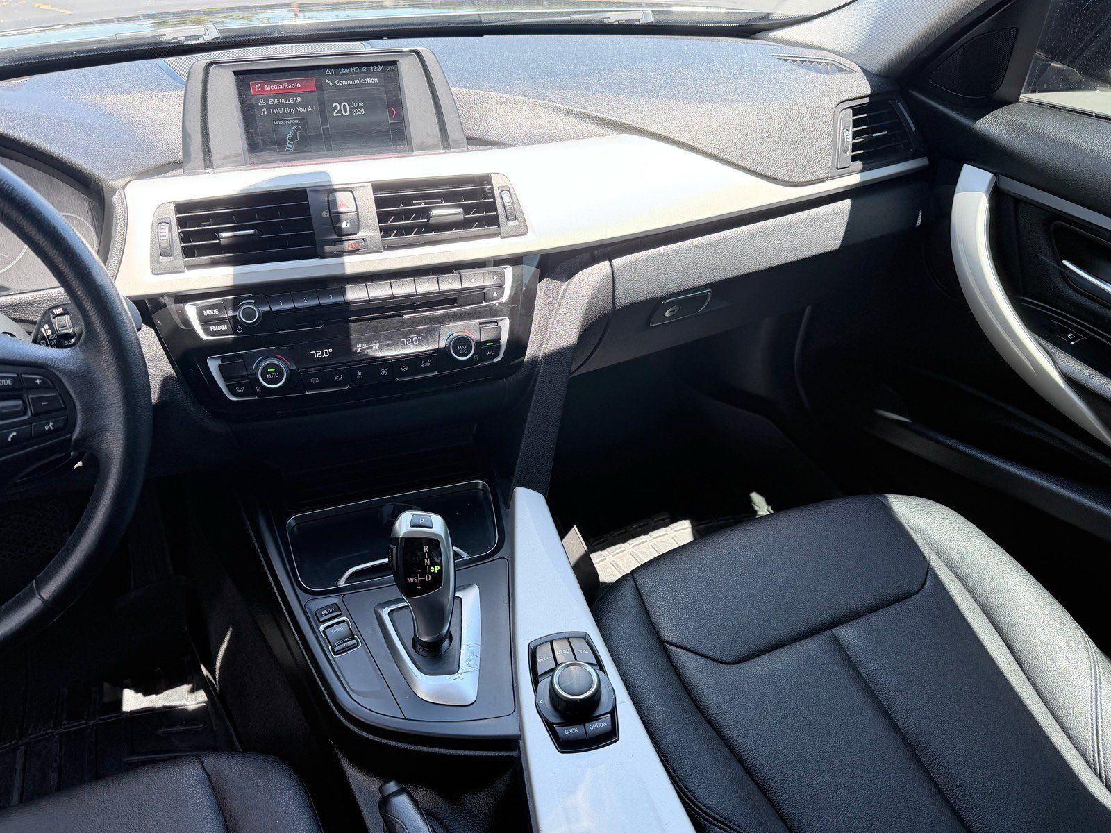 Used 2018 BMW 320i Sedan RWD image 10