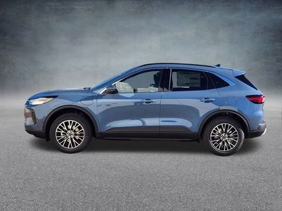 New 2026 Ford Escape SE w/ Class II Trailer Tow Package