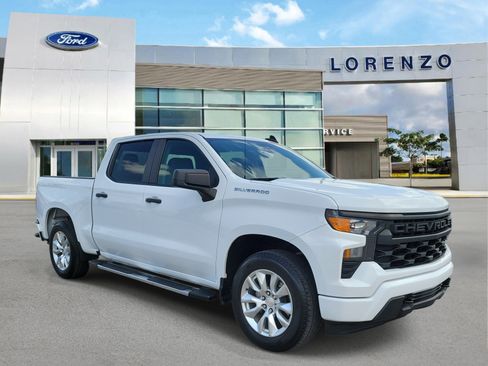 Used 2024 Chevrolet Silverado 1500 Custom RWD image 3