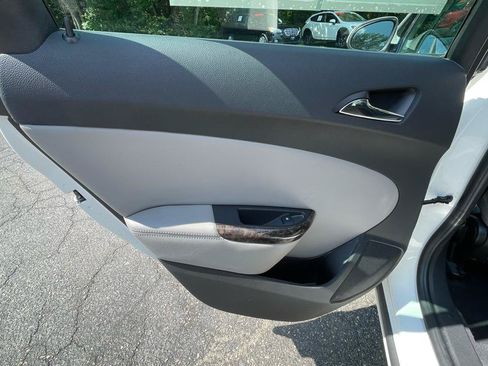 Used 2012 Buick Verano FWD image 20