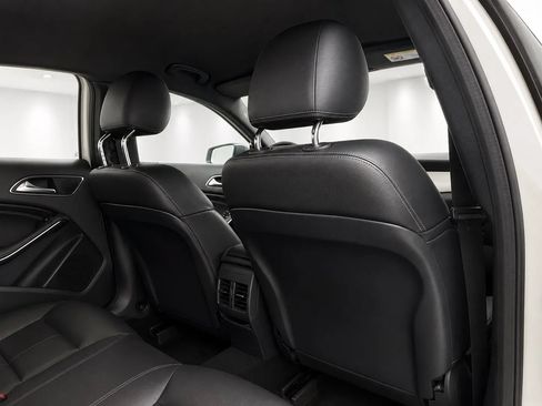Used 2019 Mercedes-Benz GLA 250 image 18
