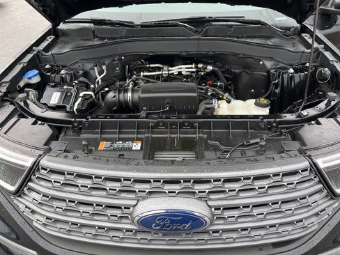 Used 2021 Ford Explorer XLT w/ Equipment Group 202A image 26