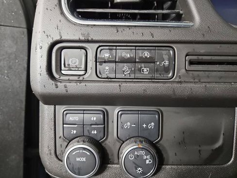 Used 2022 Chevrolet Tahoe Z71 image 29