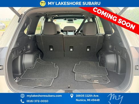 Used 2025 Subaru Forester Premium AWD/4WD image 16