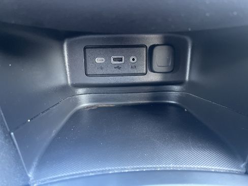 Used 2023 Chevrolet Equinox LT image 37