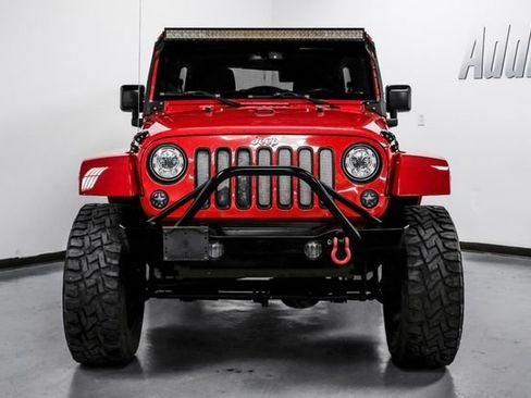 Used 2017 Jeep Wrangler Unlimited Sahara w/ Connectivity Group image 5