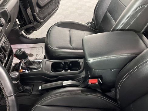 Used 2021 Jeep Wrangler Unlimited Sahara image 23