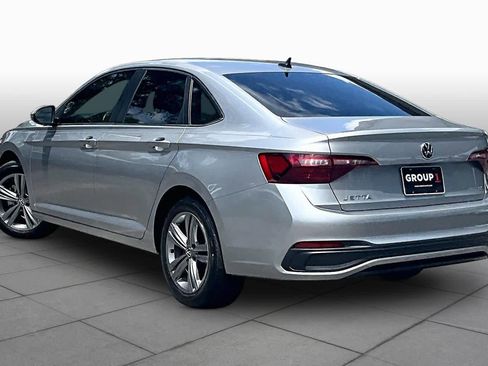 Used 2023 Volkswagen Jetta SE FWD image 12