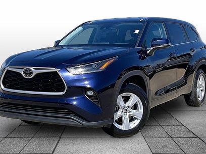 Used 2021 Toyota Highlander LE