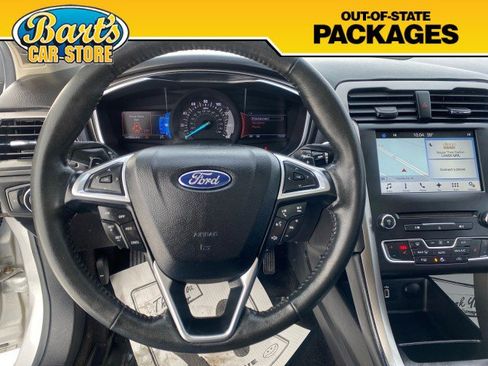 Used 2017 Ford Fusion SE w/ Equipment Group 201A image 28