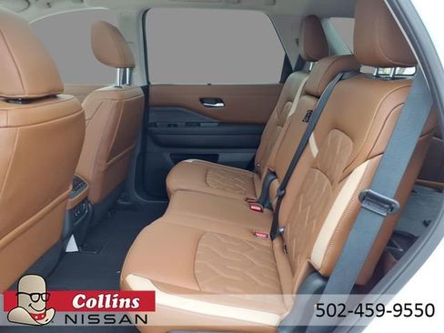 New 2026 Nissan Pathfinder Platinum w/ Cargo Package image 5