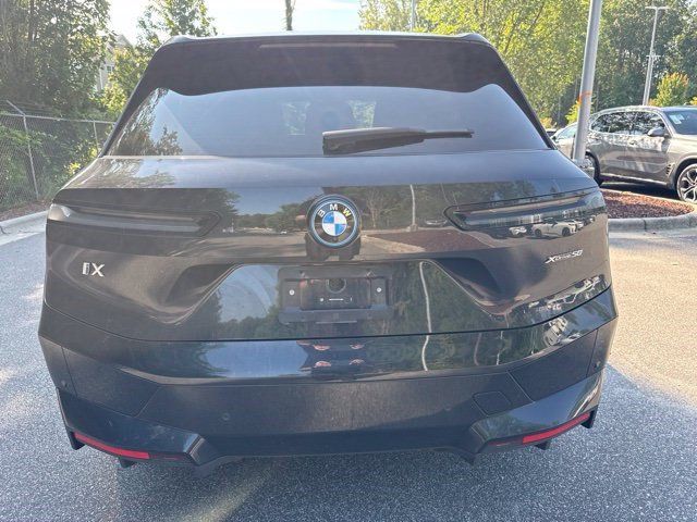 Used 2024 BMW iX xDrive50 w/ Premium Package AWD/4WD image 6