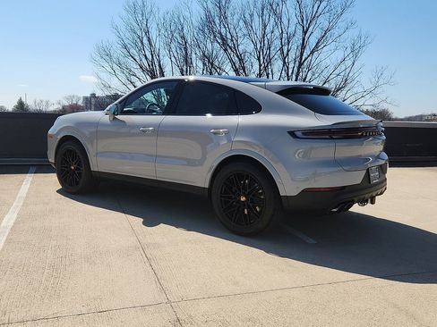 New 2026 Porsche Cayenne Coupe image 3