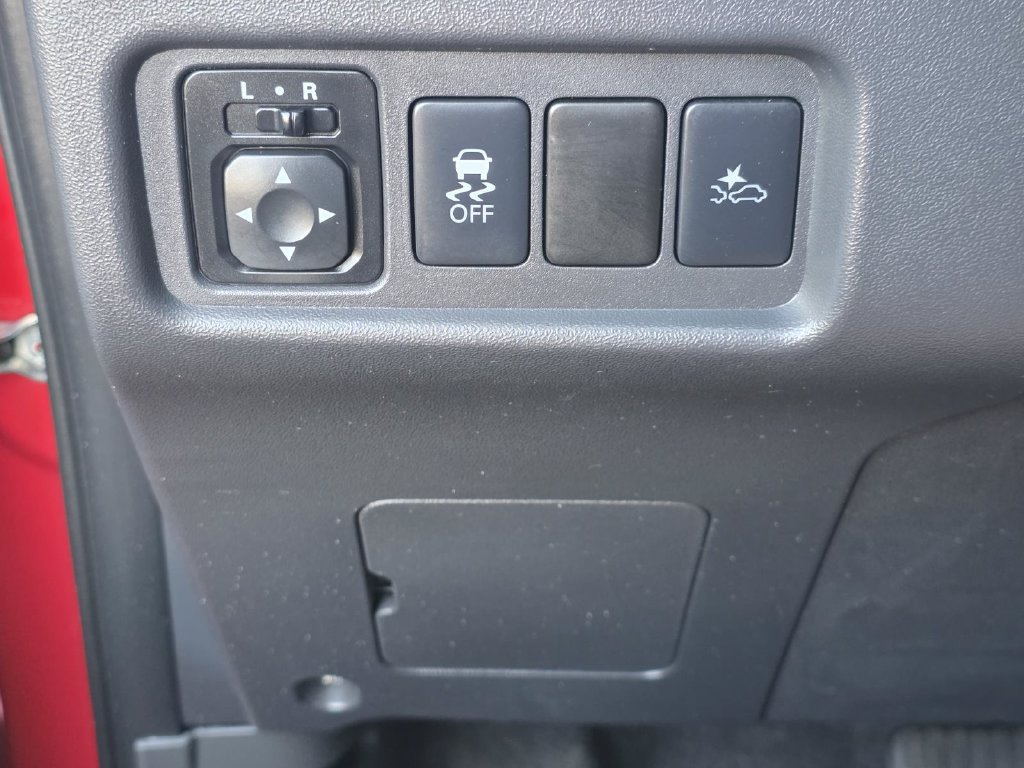 Used 2024 Mitsubishi Mirage ES FWD image 17