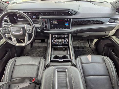 Used 2022 GMC Yukon Denali w/ Advanced Technology Package image 16