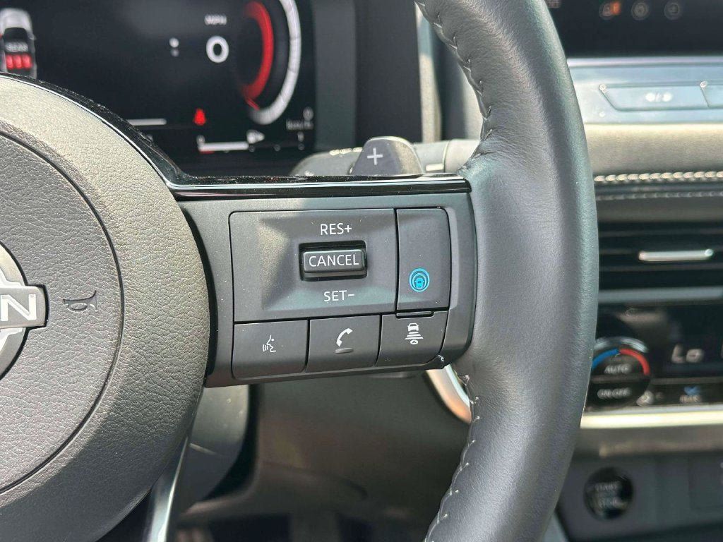 Used 2024 Nissan Rogue SL w/ SL Premium Package AWD/4WD image 24